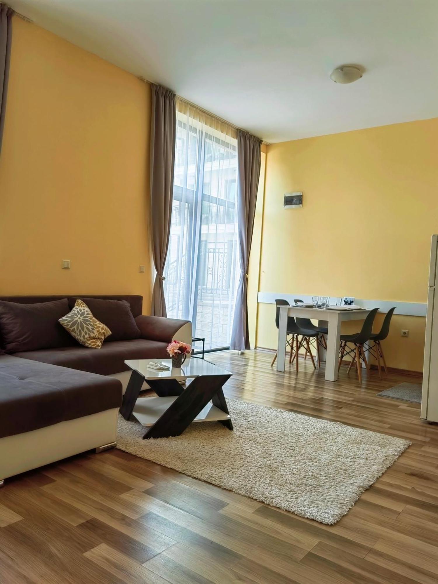 Pool Apartment Amadeus Lux Сонячний Берег Номер фото